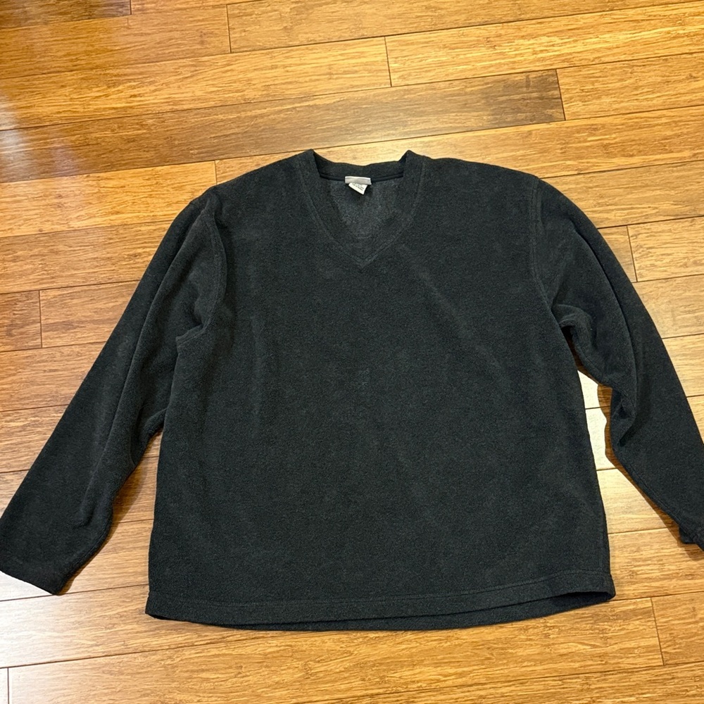 Men's grey V-Neck fleece xl